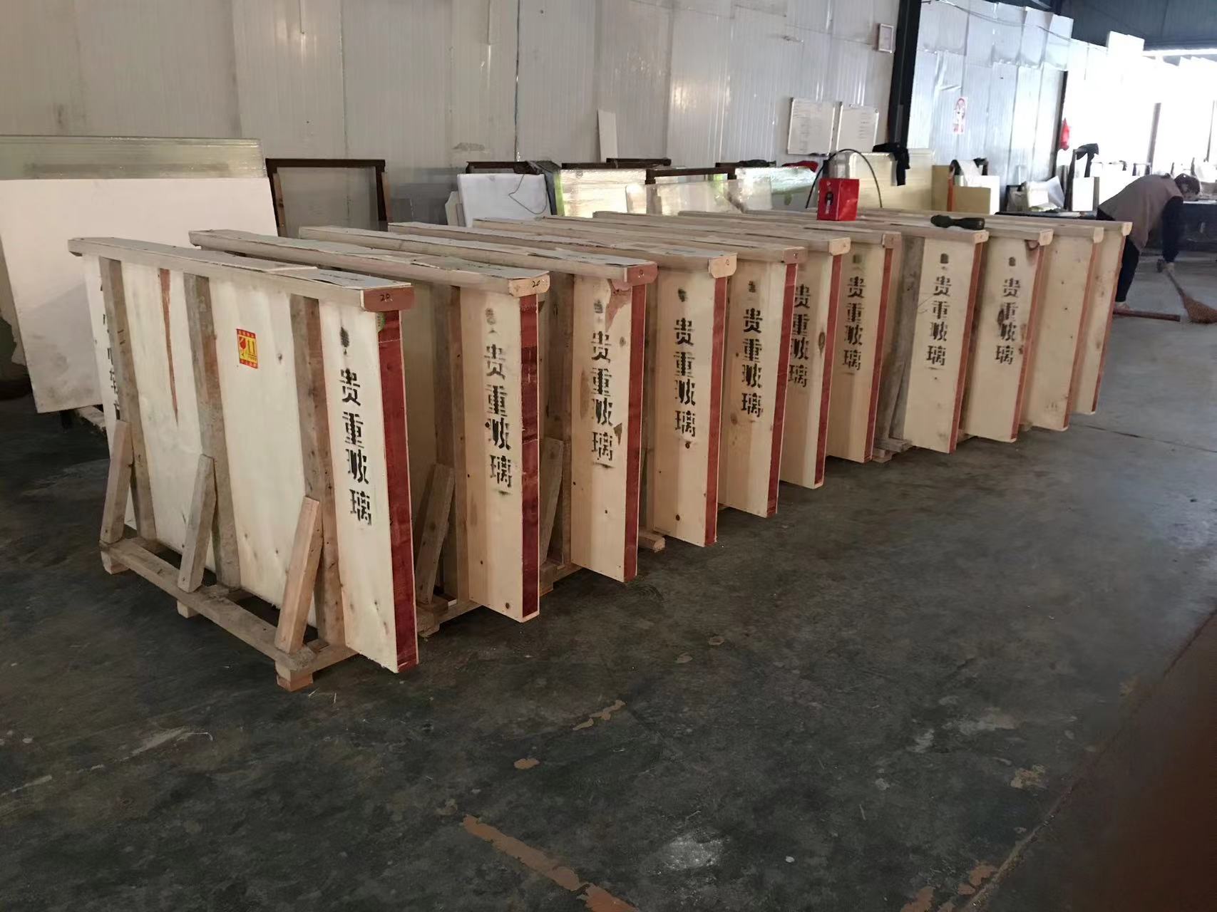 上饶铅玻璃如何清理